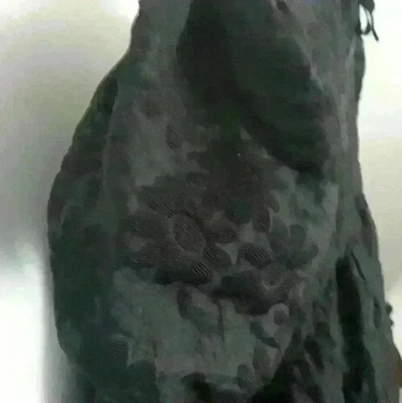 Black baby  doll floral lace dress puff sleeve size medium - Picture 3 of 4